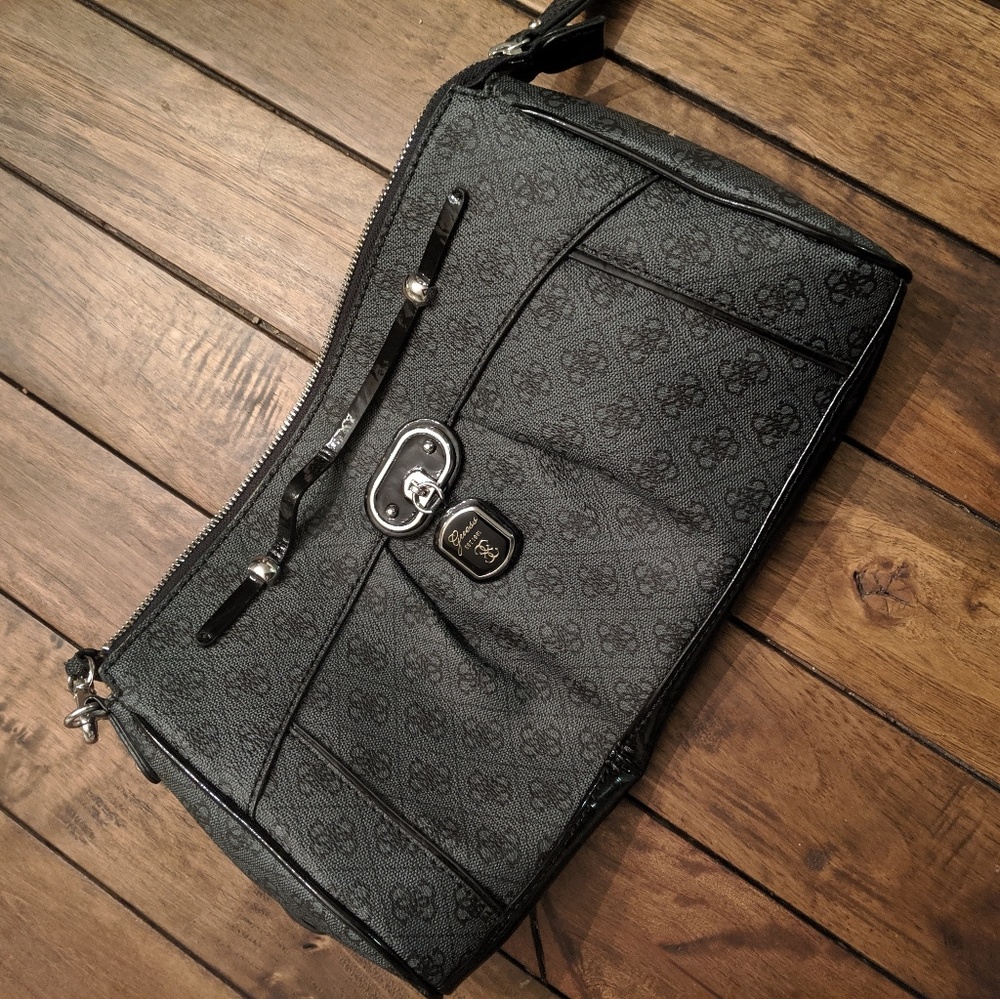 Black Guess clutch